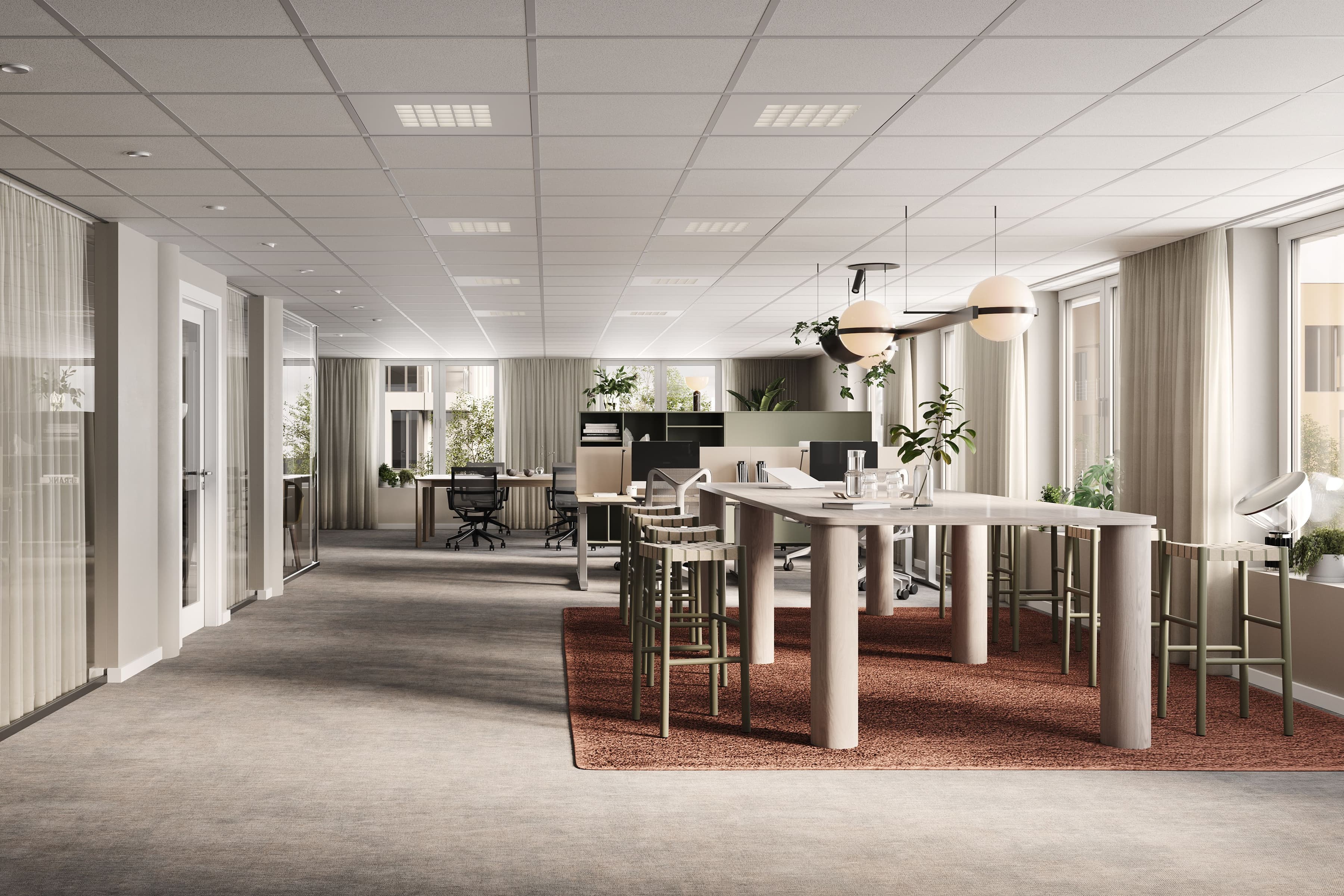 Ett rum med bord och stolar och en matta på golvet.